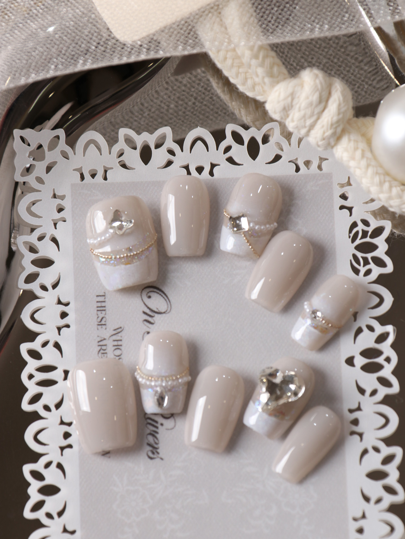 Nail Adhesive Tab - 10 Unidades de Unhas Postiças Curtas
