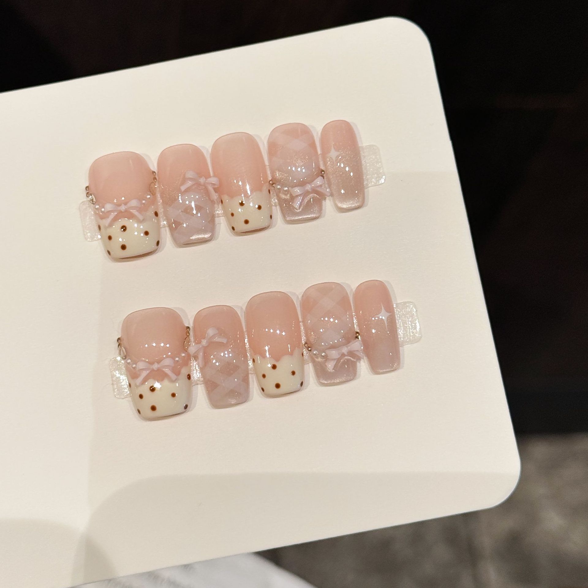 Nail Adhesive Tab - 10 peças de luxo artesanal imprensa